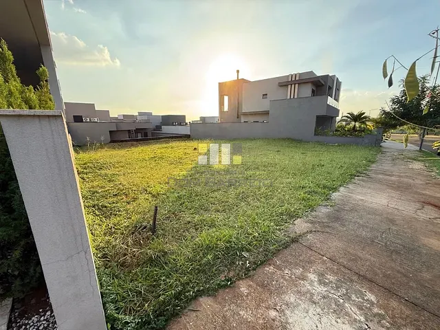 Terreno com 452m², à venda, no bairro Parque Nova Carioba em Americana