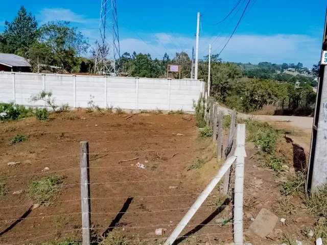 Terreno à venda, no bairro Botiatuba em Almirante Tamandaré