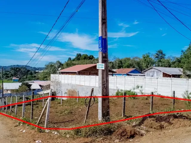 Terreno à venda, no bairro Botiatuba em Almirante Tamandaré