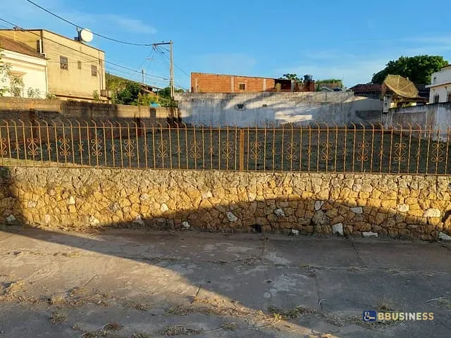 Terreno com 730m², à venda, no bairro Goitacazes em Campos dos Goytacazes