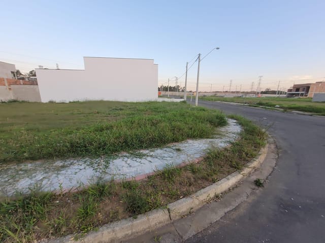 Terreno com 264m², à venda, no bairro Parque das Nações em Pindamonhangaba