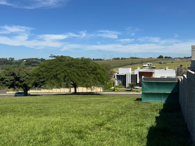 Terreno com 729m², à venda, no bairro Villaggio do Engenho em Cambé
