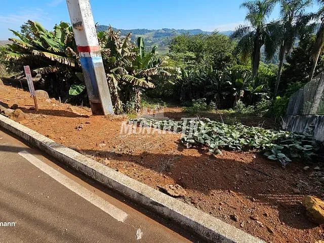 Terreno com 407m², à venda, no bairro Centro em Piratuba