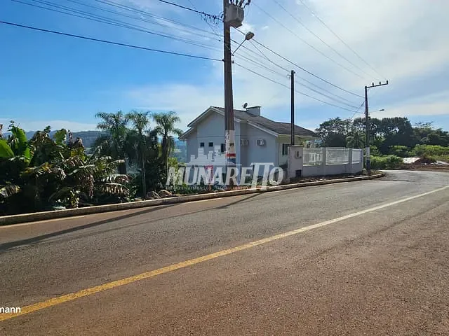 Terreno com 407m², à venda, no bairro Centro em Piratuba