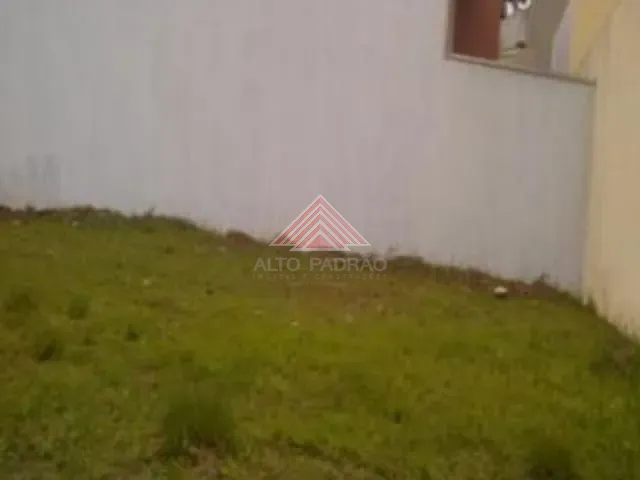 Terreno à venda, no bairro Parque São Vicente em Mauá