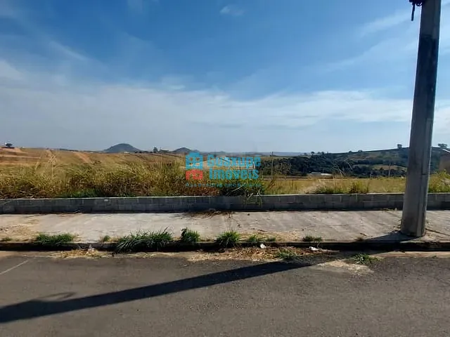 Terreno com 375m², à venda, no bairro Residencial Vale da Mata em Guaxupé