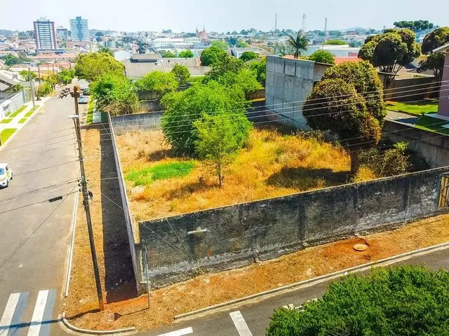 Terreno à venda, no bairro Vila Bancária em Campo Largo