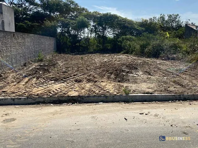 Terreno com 180m², à venda, no bairro VILLAGE em Campos dos Goytacazes
