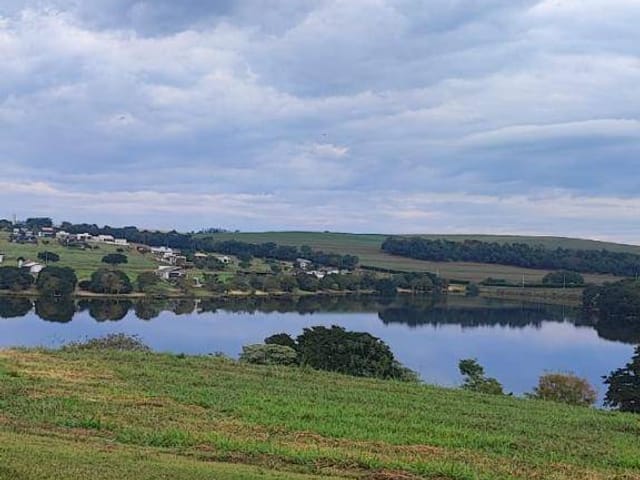 Terreno com 2700m², à venda, no bairro Sertanópolis - PR em Sertanópolis
