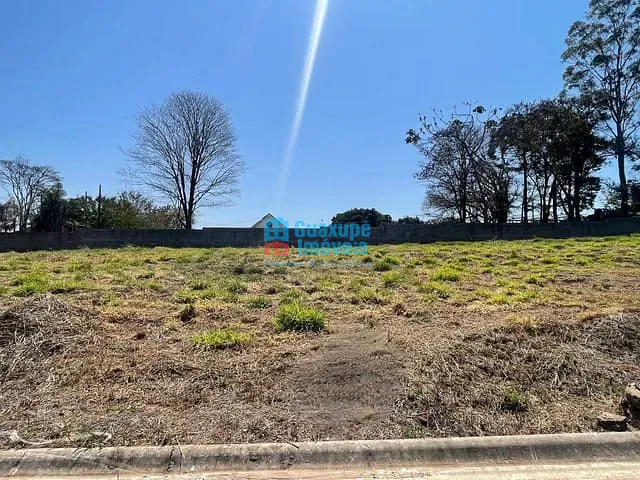 Terreno com 330m², à venda, no bairro Bourbon em Guaxupé