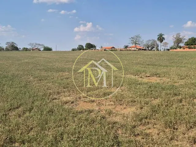 Terreno com 46000m², à venda, no bairro Centro em Quadra