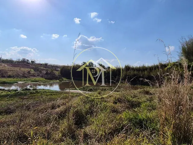 Terreno com 46000m², à venda, no bairro Centro em Quadra