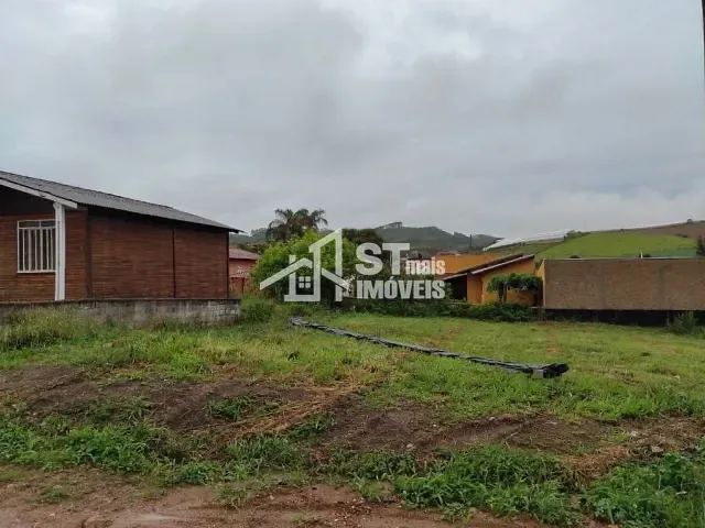 Terreno com 300m², à venda, no bairro Clube UVA em Andradas