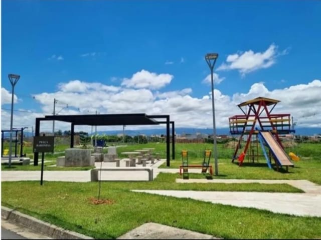 Terreno com 249m², à venda, no bairro Loteamento Industrial Água Preta em Pindamonhangaba