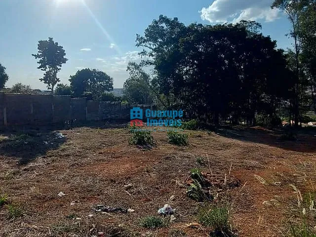 Terreno com 660m², à venda, no bairro Recreio dos Bandeirantes em Guaxupé