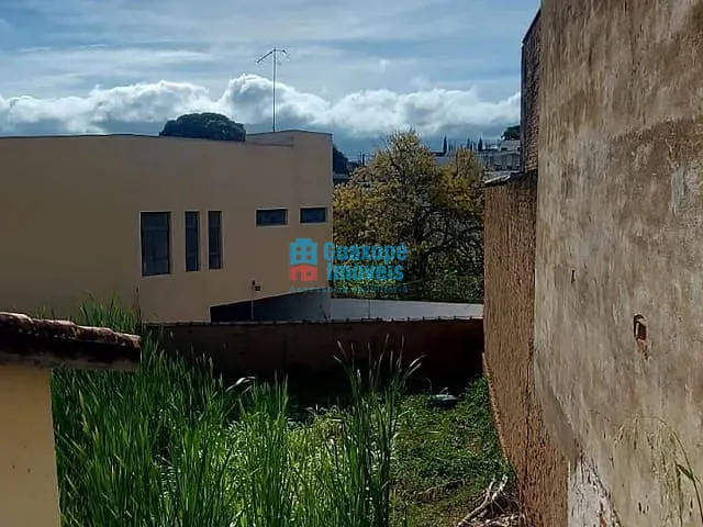 Terreno com 252m², à venda, no bairro Centro em Guaxupé