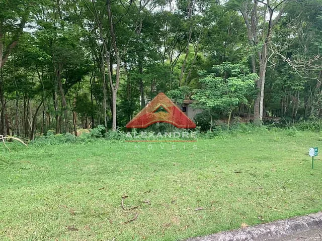 Terreno com 1300m², à venda, no bairro Tapanhão em Jambeiro