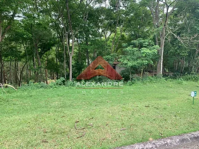 Terreno com 1300m², à venda, no bairro Tapanhão em Jambeiro