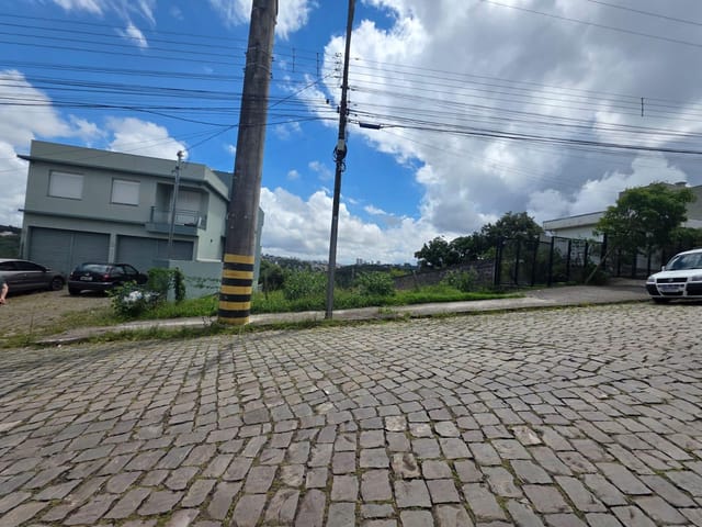 Terreno com 369m², à venda, no bairro São Luiz em Caxias do Sul