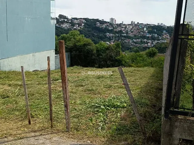 Terreno com 369m², à venda, no bairro São Luiz em Caxias do Sul
