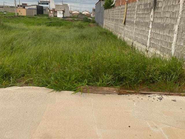 Terreno com 125m², à venda, no bairro Residencial e Comercial Portal dos Eucaliptos em Pindamonhangaba