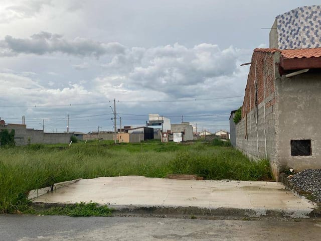 Terreno com 125m², à venda, no bairro Residencial e Comercial Portal dos Eucaliptos em Pindamonhangaba