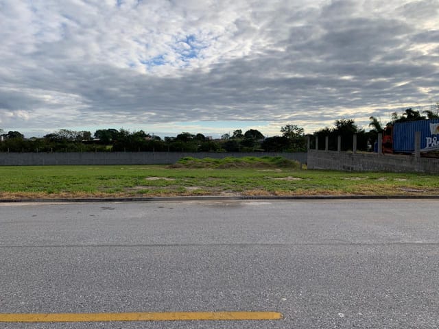 Terreno com 1200m², à venda, no bairro Flor do Vale em Tremembé