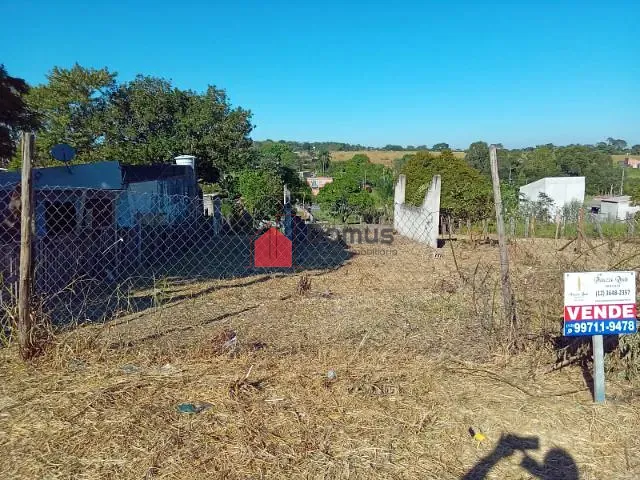 Terreno com 250m², à venda, no bairro Conjunto Residencial Araretama em Pindamonhangaba
