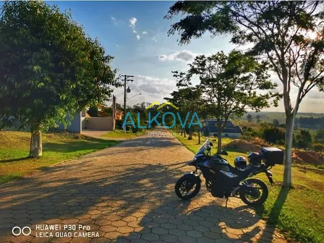 Terreno com 868m², à venda, no bairro Chácaras Santa Rita em Caçapava
