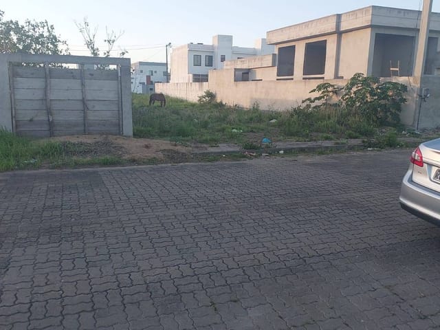 Terreno com 314m², à venda, no bairro Riviera em Campos dos Goytacazes