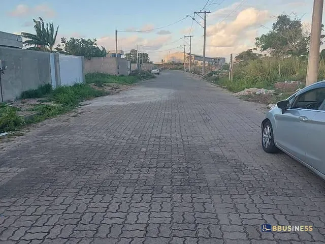 Terreno com 314m², à venda, no bairro Riviera em Campos dos Goytacazes