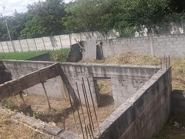 Foto do Terreno - Terreno de 300 metros em declive à venda, condomínio CHACUR - (com obra iniciada e planta aprovada) - Jardim Promeca, - Várzea Paulista/SP | Copette Imóveis