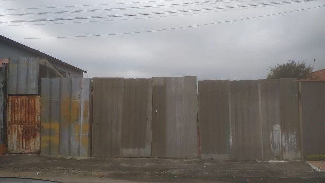 Terreno com 250m², à venda, no bairro Conjunto Residencial Araretama em Pindamonhangaba