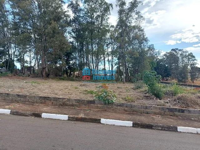 Terreno com 287m², à venda, no bairro Vila Lucinda em Guaxupé
