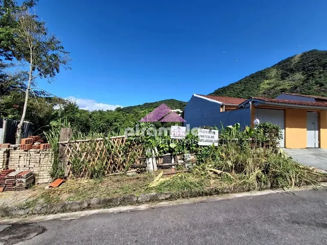 Terreno com 360m², à venda, no bairro Cidade Jardim em Caraguatatuba