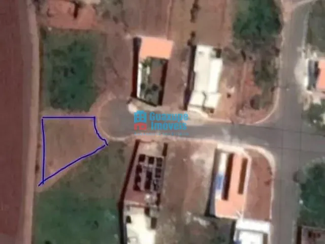 Terreno com 447m², à venda, no bairro Residencial Fazenda Planalto em Guaxupé
