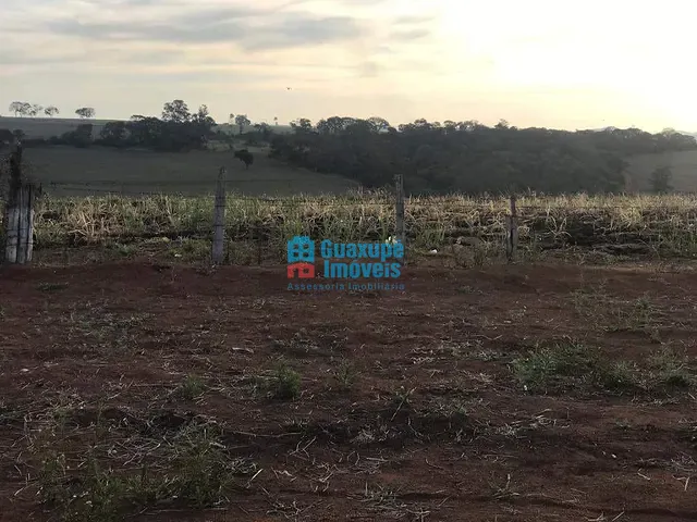 Terreno com 447m², à venda, no bairro Residencial Fazenda Planalto em Guaxupé