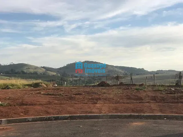 Terreno com 447m², à venda, no bairro Residencial Fazenda Planalto em Guaxupé