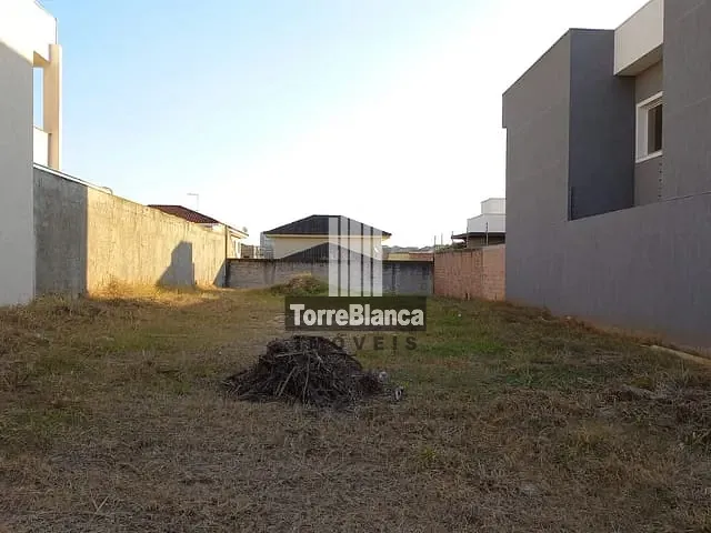 Terreno com 438m², à venda, no bairro Jardim Carvalho em Ponta Grossa