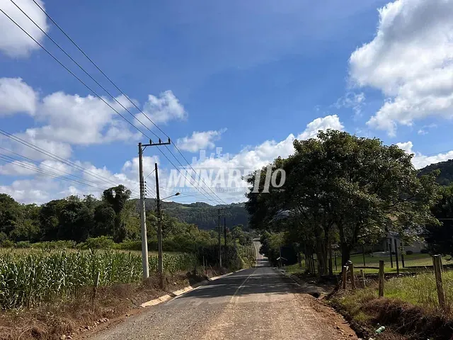 Terreno com 1980m², à venda, no bairro Linha Canhada Funda em Concórdia