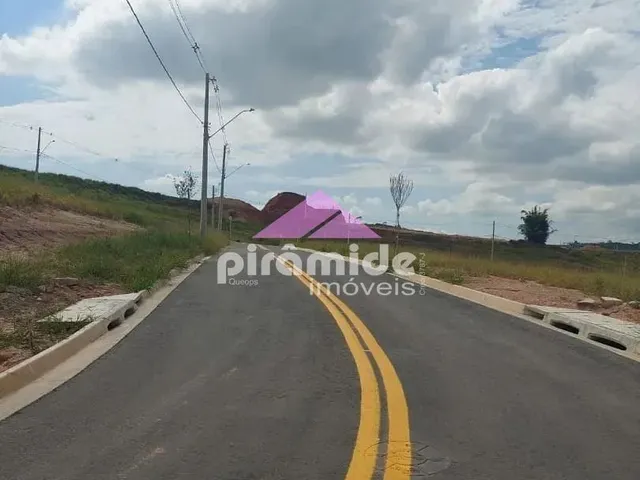 Terreno com 337m², à venda, no bairro Putim em São José Dos Campos