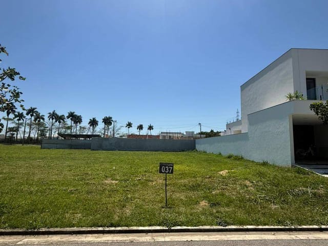 Terreno com 400m², à venda, no bairro Parque Rodoviário em Campos dos Goytacazes