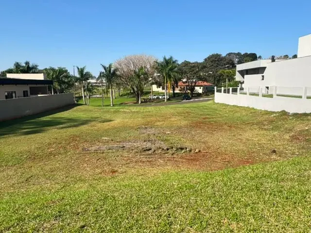 Terreno com 1350m², à venda, no bairro Esperança em Londrina