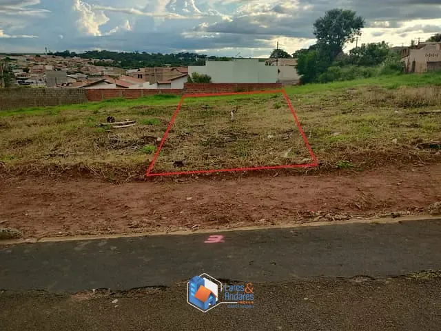 Terreno com 313m² 1 quarto e 1 banheiro, à venda, no bairro Sorocabano em Jaboticabal