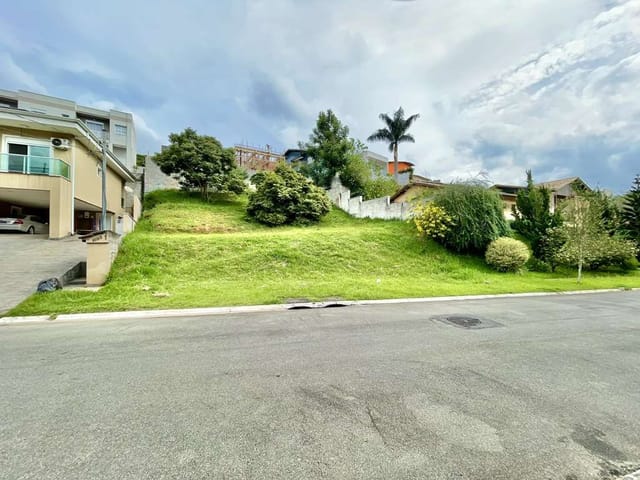 Terreno com 516m², à venda, no bairro Jardim Colibri em Cotia