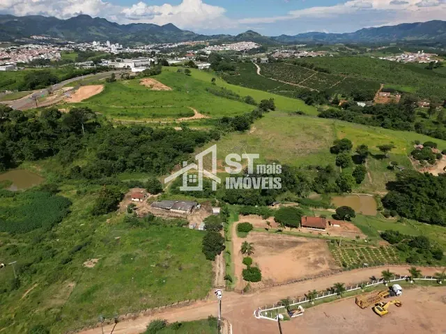 Terreno com 30500m², à venda, no bairro Zona Rural em Andradas