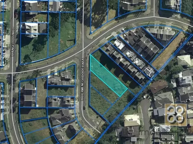 Terreno com 593m², à venda, no bairro Abranches em Curitiba