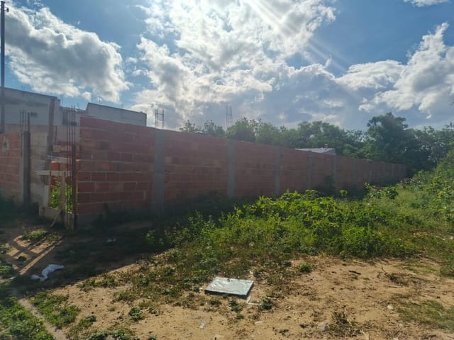 Terreno com 162m², à venda, no bairro Parque Novo Jockey em Campos dos Goytacazes