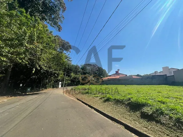 Terreno com 725m², à venda, no bairro Estância das Flores em Jaguariúna