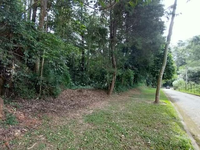 Terreno com 2500m², à venda, no bairro Moinho Velho em Embu das Artes